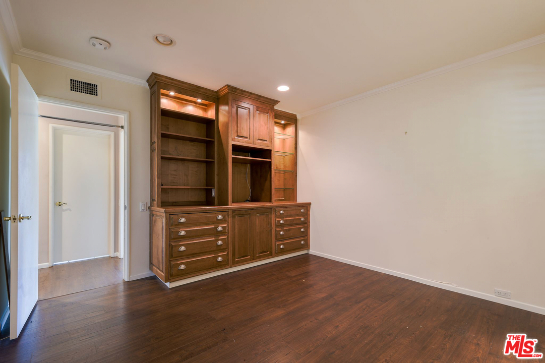 9545 Hidden Valley Road Beverly Hills, CA 90210 - Photo 22 of 28 Gallery Image 22