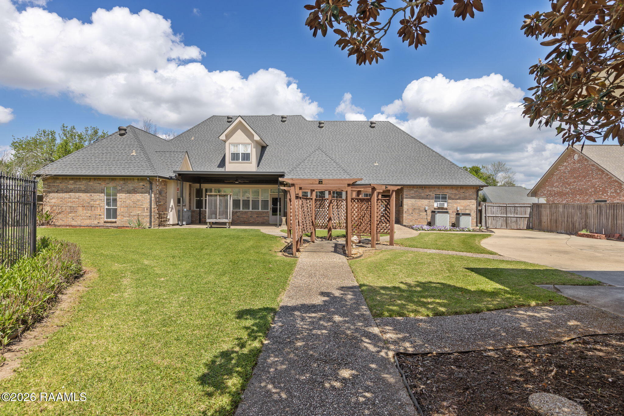 106 Rue Beau Soleil Broussard, LA 70518 - Photo 32 of 34 back yard