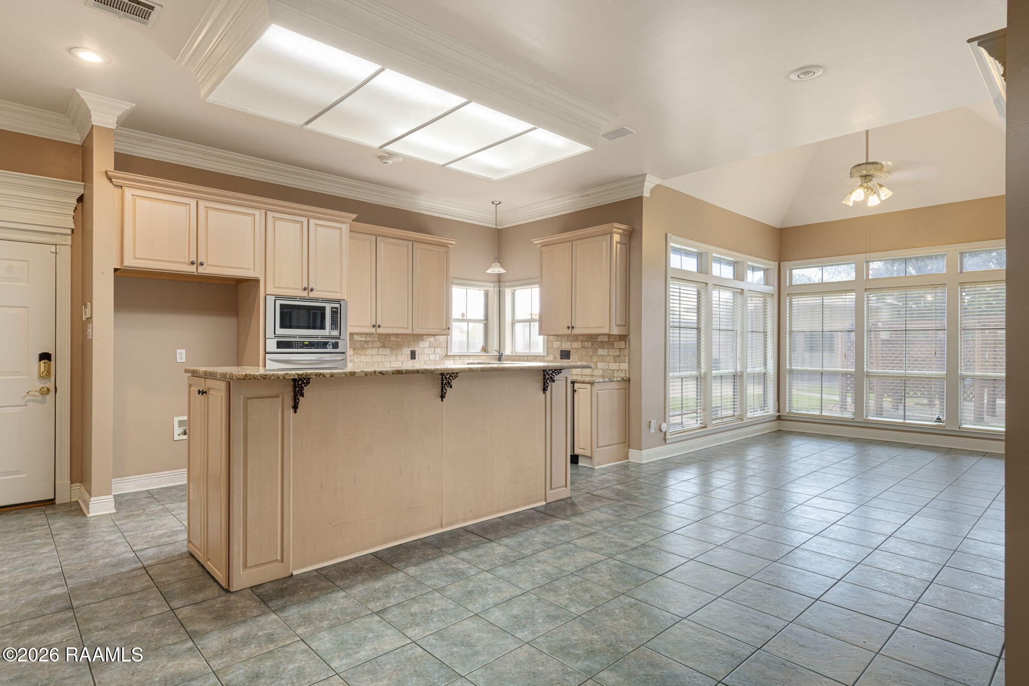 106 Rue Beau Soleil Broussard, LA 70518 - Photo 7 of 34 Kitchen