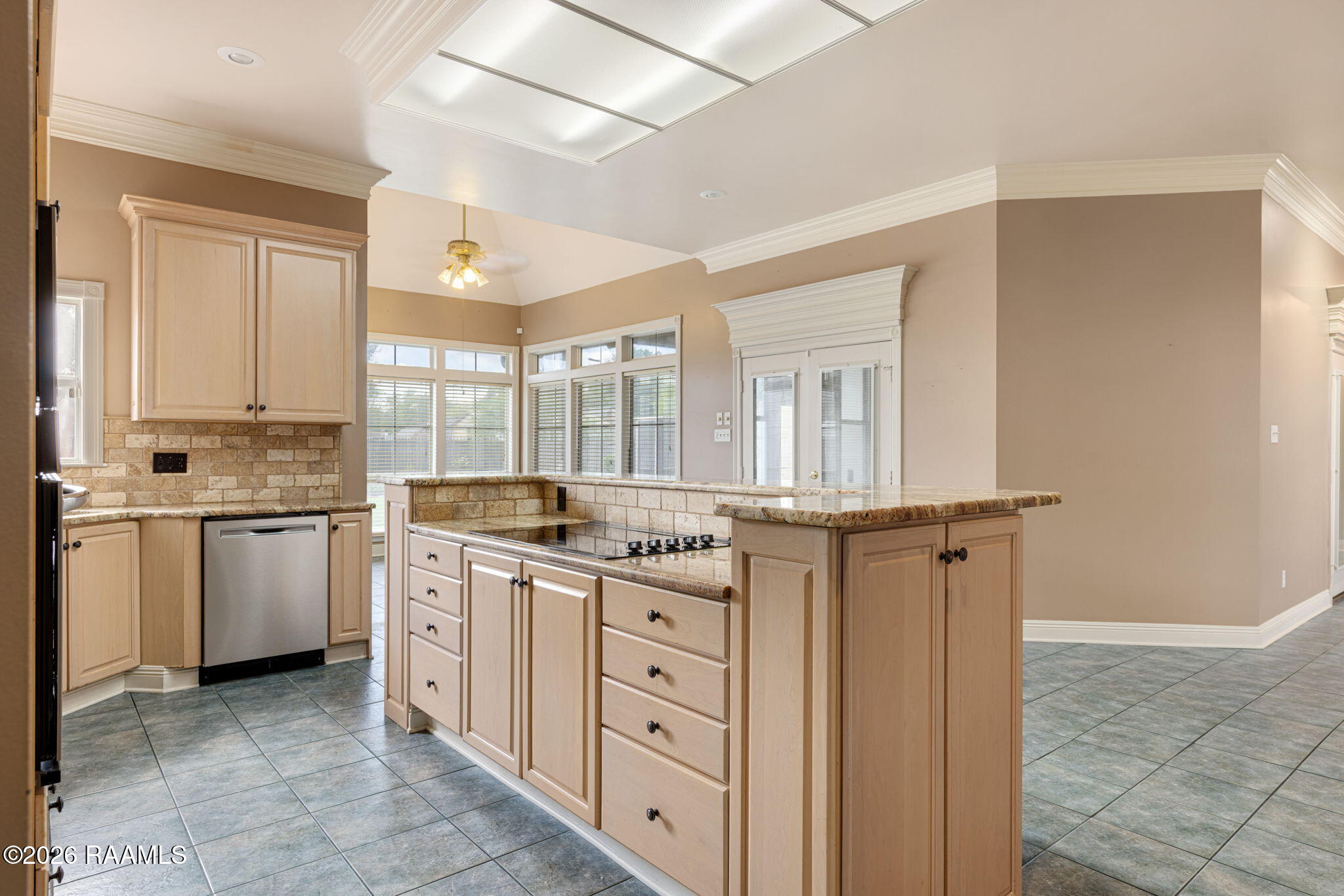 106 Rue Beau Soleil Broussard, LA 70518 - Photo 8 of 34 Kitchen