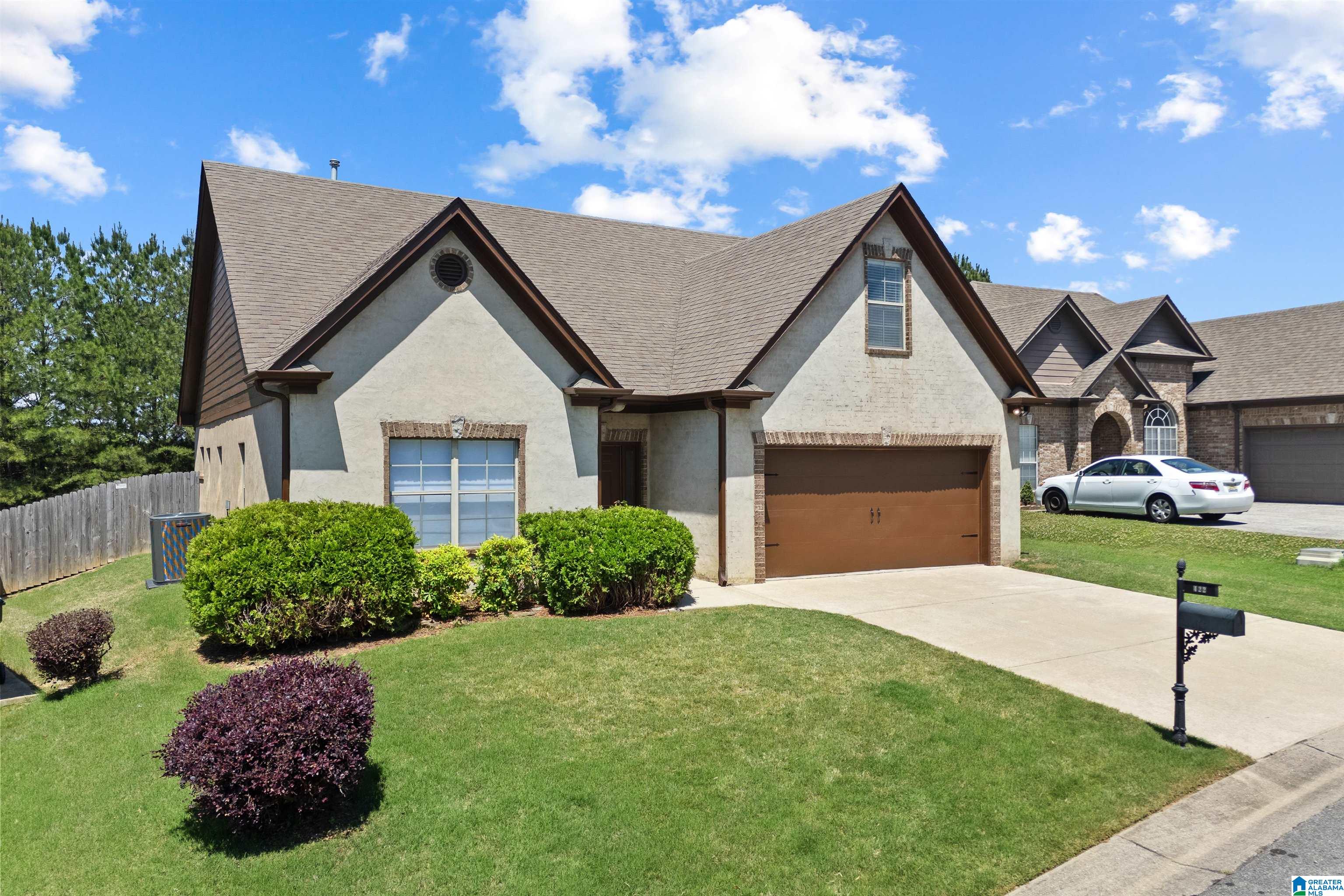 422 Summit Way Fultondale, AL 35068 - Photo 2 of 32