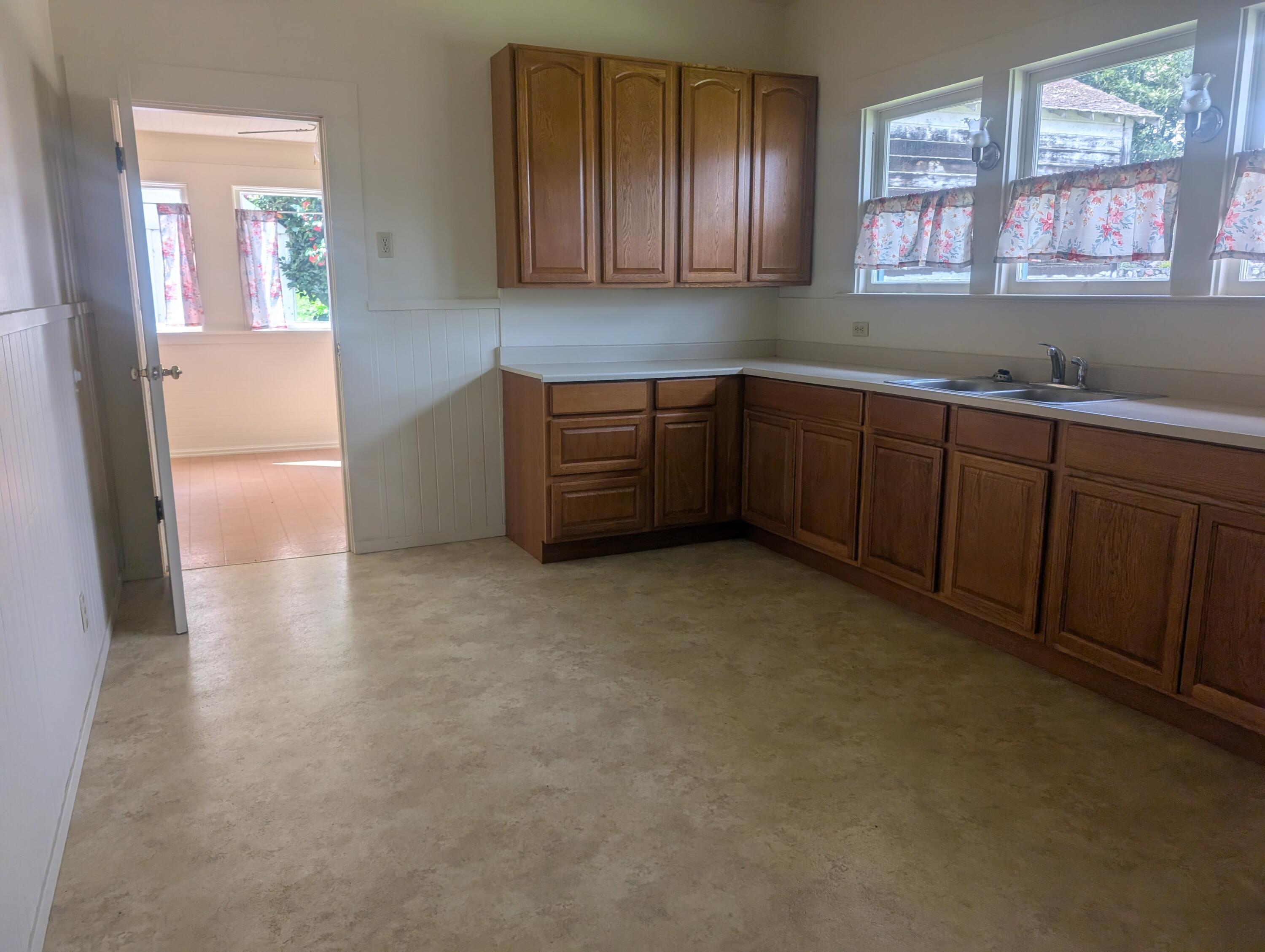 103 Dean Creek Road Rio Dell, CA 95562 - Photo 5 of 13
