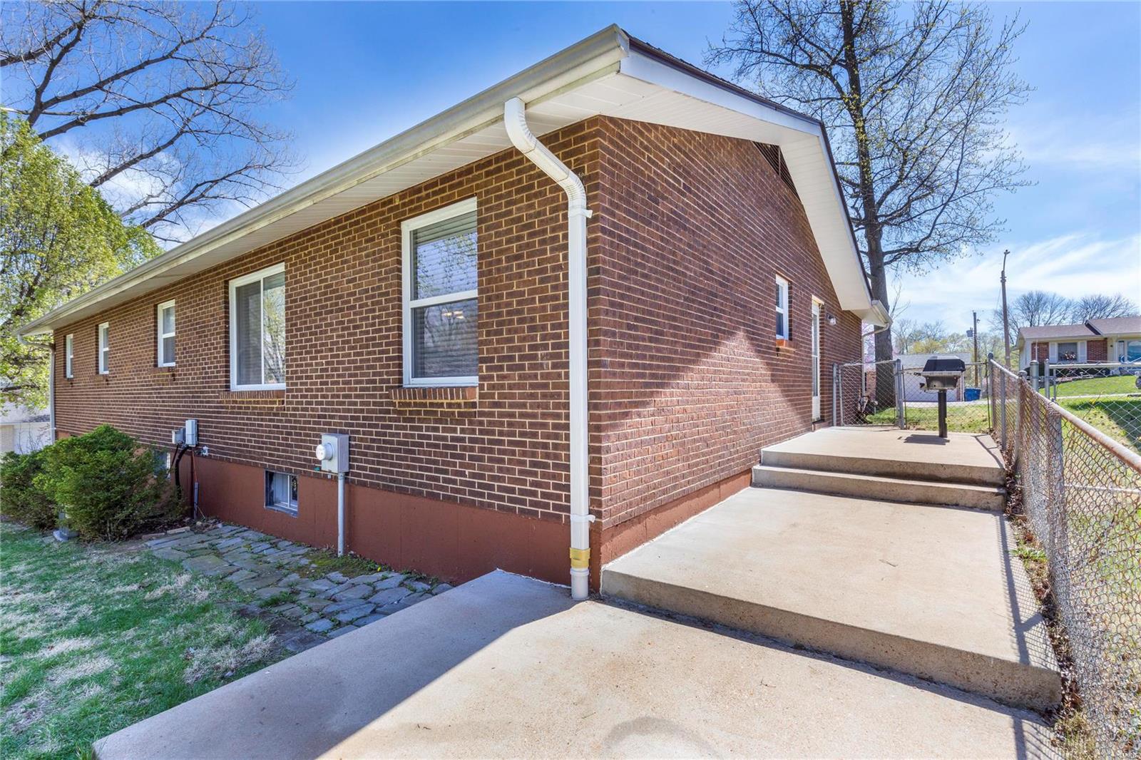 3110 Flintlock Path St. Charles, MO 63301 - Photo 35 of 36 Gallery Image 35