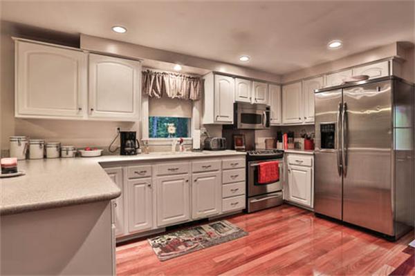 4 Dix Road Ipswich, MA 01938 - Photo 5 of 14 Gallery Image 5