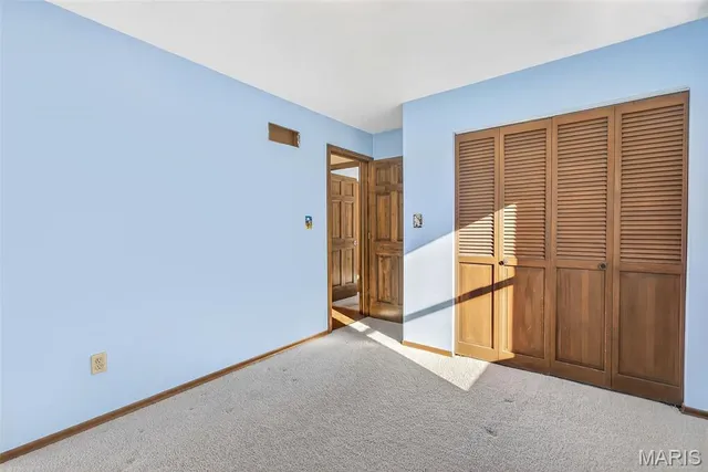 $305,000 | 2950 Stone House Road, De Soto, MO 63020