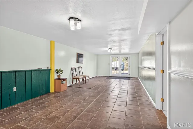 $305,000 | 2950 Stone House Road, De Soto, MO 63020