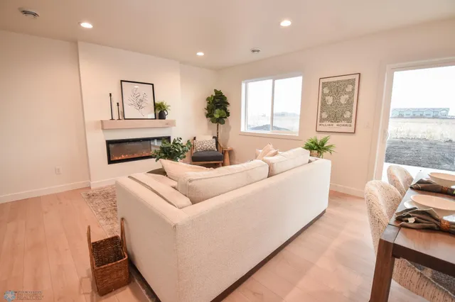 $347,000 | 2420 38th Avenue South, Moorhead, MN 56560