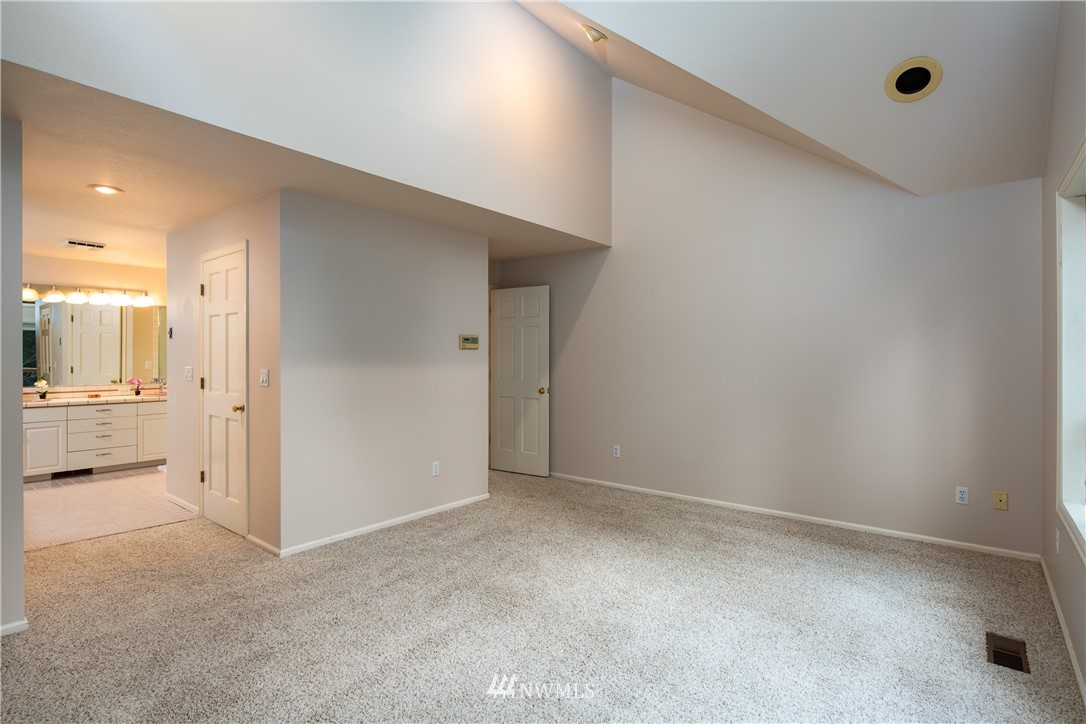208 Sea Pines Road Bellingham, WA 98229 - Photo 23 of 34 a view of empty room