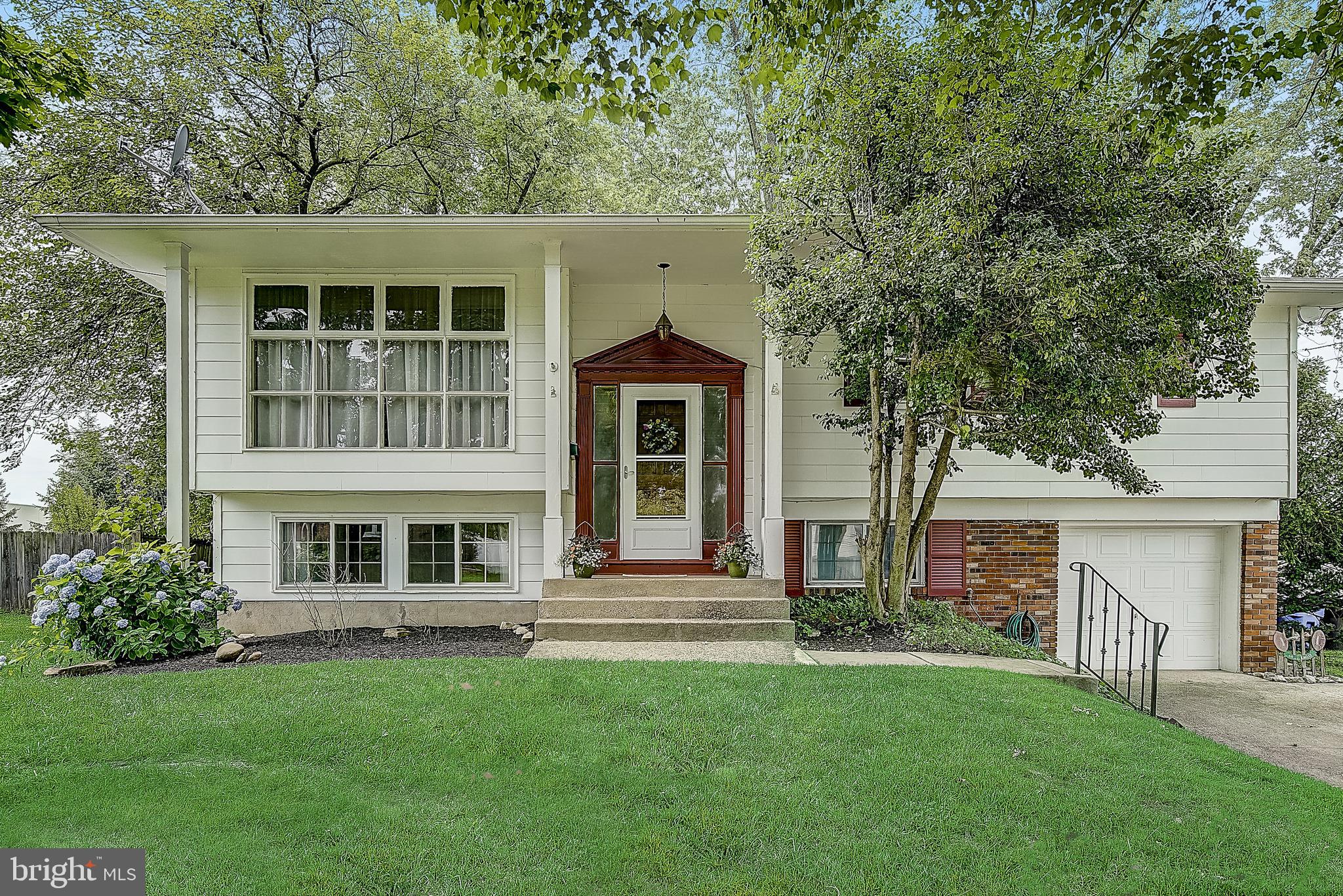 11 Rutgers Drive Delran, NJ 08075 - Photo 1 of 38 Gallery Image 1