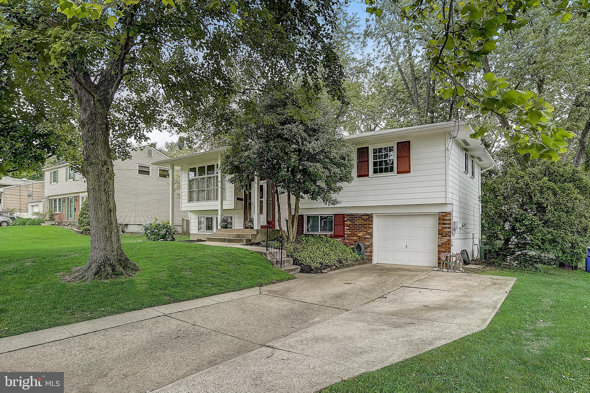 11 Rutgers Drive Delran, NJ 08075 - Photo 2 of 38 Gallery Image 2