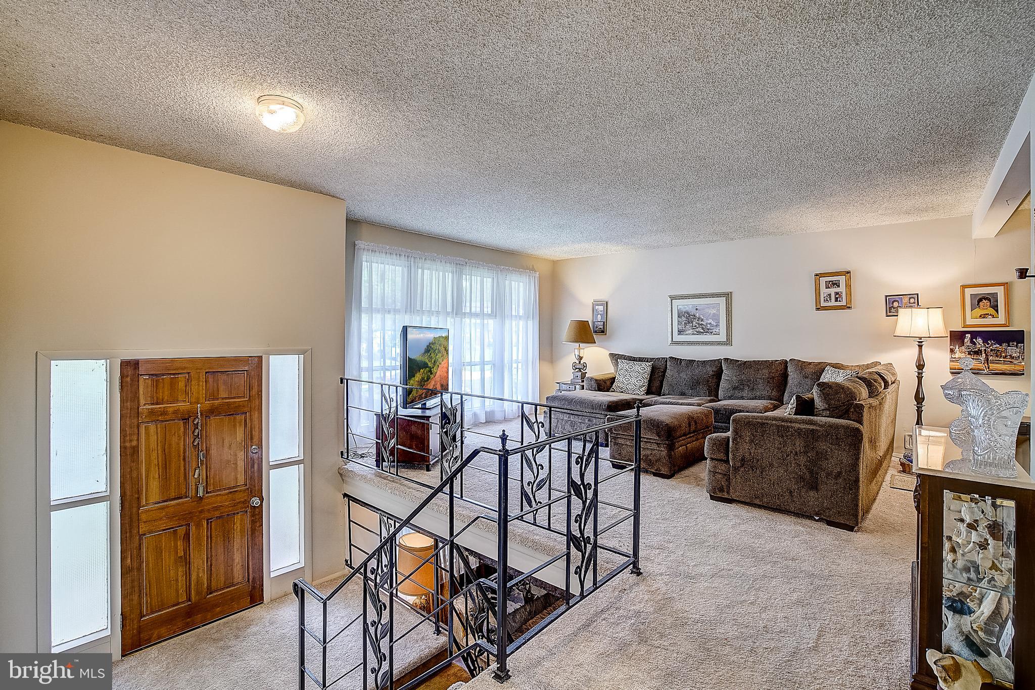 11 Rutgers Drive Delran, NJ 08075 - Photo 3 of 38 Gallery Image 3