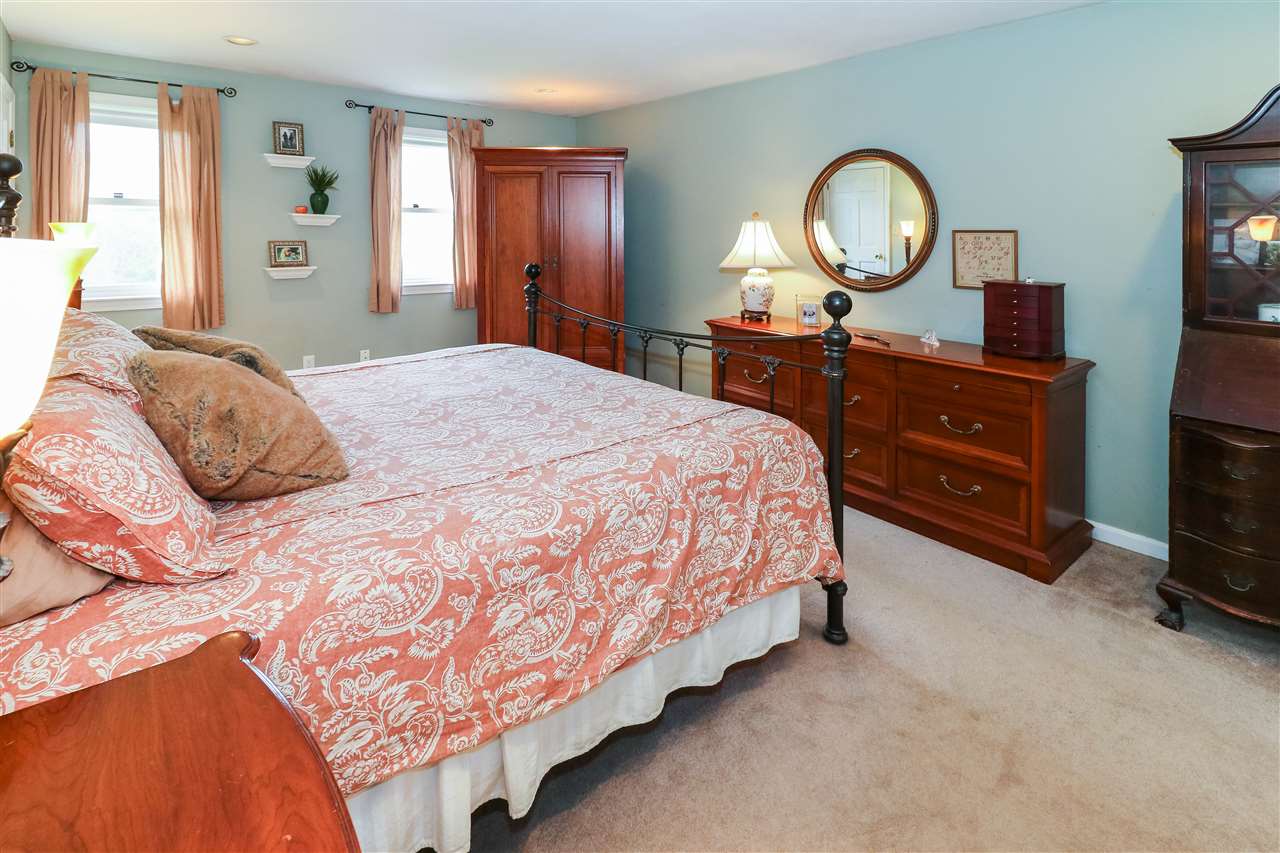 3 Smith Farm Stratham, NH 03885 - Photo 27 of 39