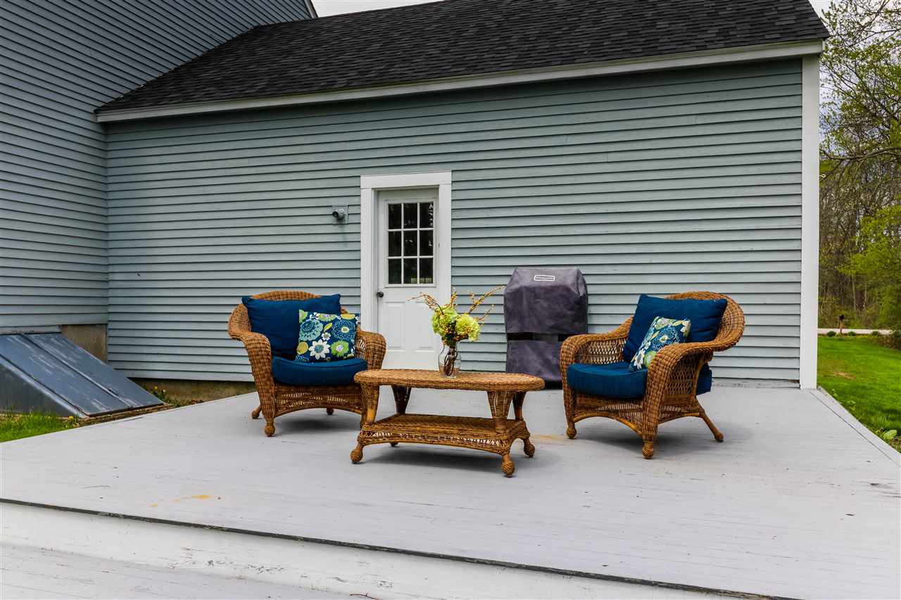 3 Smith Farm Stratham, NH 03885 - Photo 6 of 39