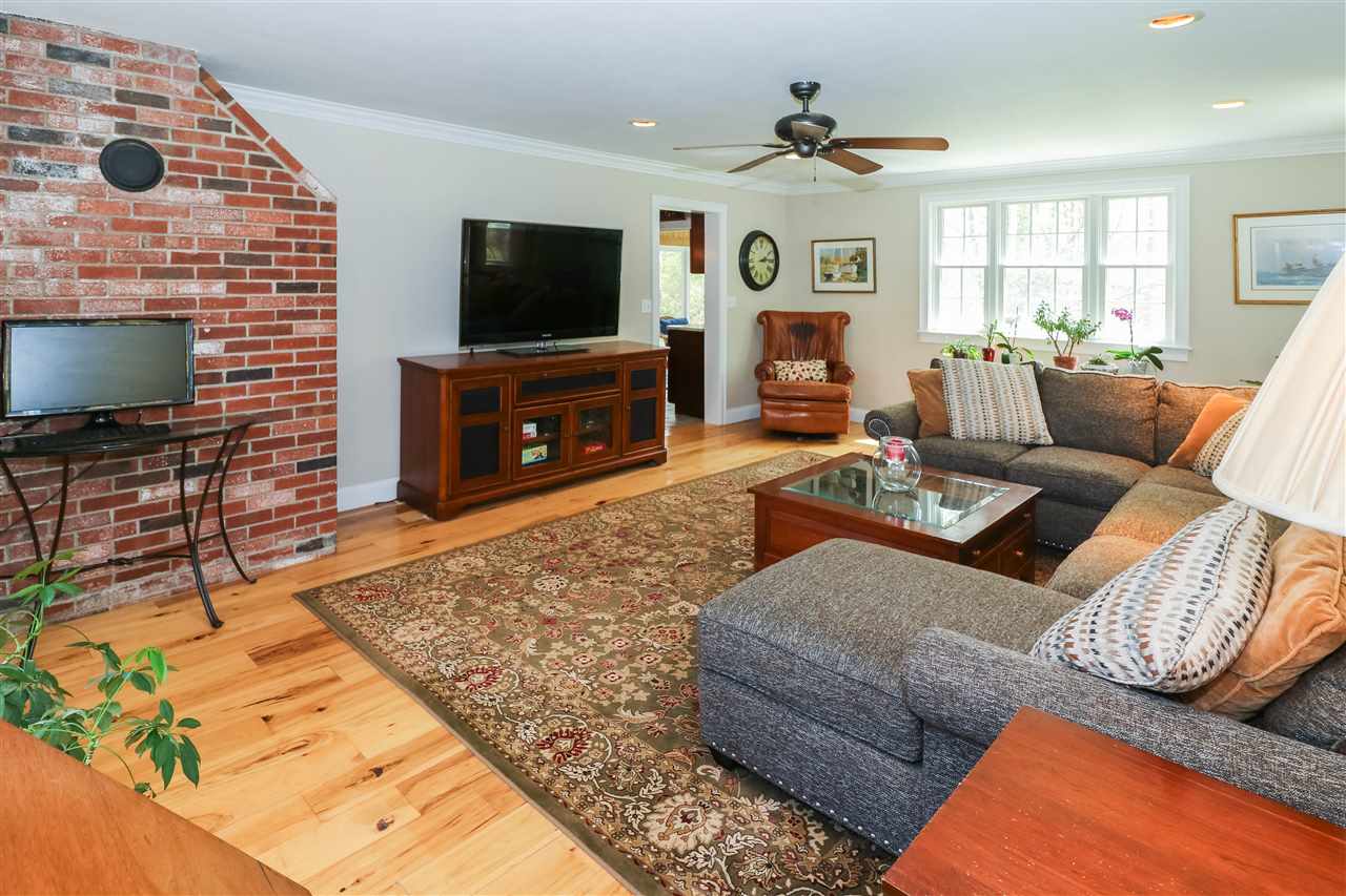 3 Smith Farm Stratham, NH 03885 - Photo 10 of 39