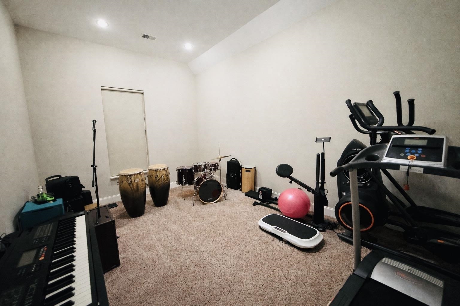 8443 Butterfly View Lane Bartlett, TN 38133 - Photo 6 of 12 Workout area with carpet floors and recessed lighting