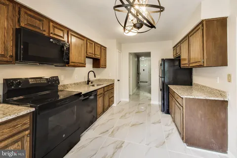 $750,000 | 7709 Heatherton Lane, Potomac, MD 20854