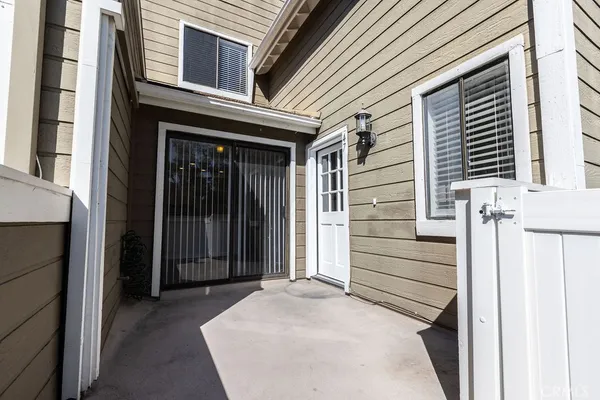 a view of a entryway of the house