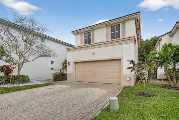 $3,750 | 7524 Northwest 1st Place, Plantation, FL 33317