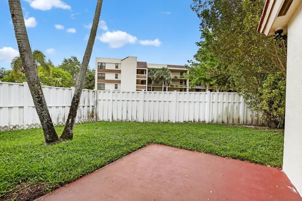 $3,750 | 7524 Northwest 1st Place, Plantation, FL 33317