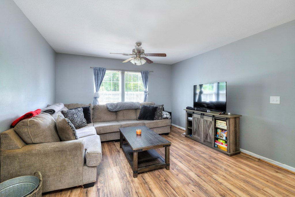 1612 Ruger Drive Sumter, SC 29150 - Photo 4 of 22