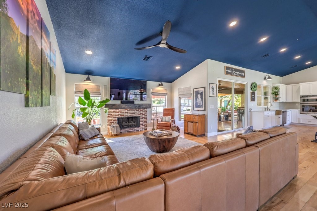 5215 North Riley Street Las Vegas, NV 89149 - Photo 8 of 75