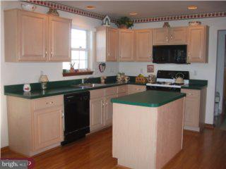 407 Chestnut Tree Road Elverson, PA 19520 - Photo 3 of 6 Gallery Image 3