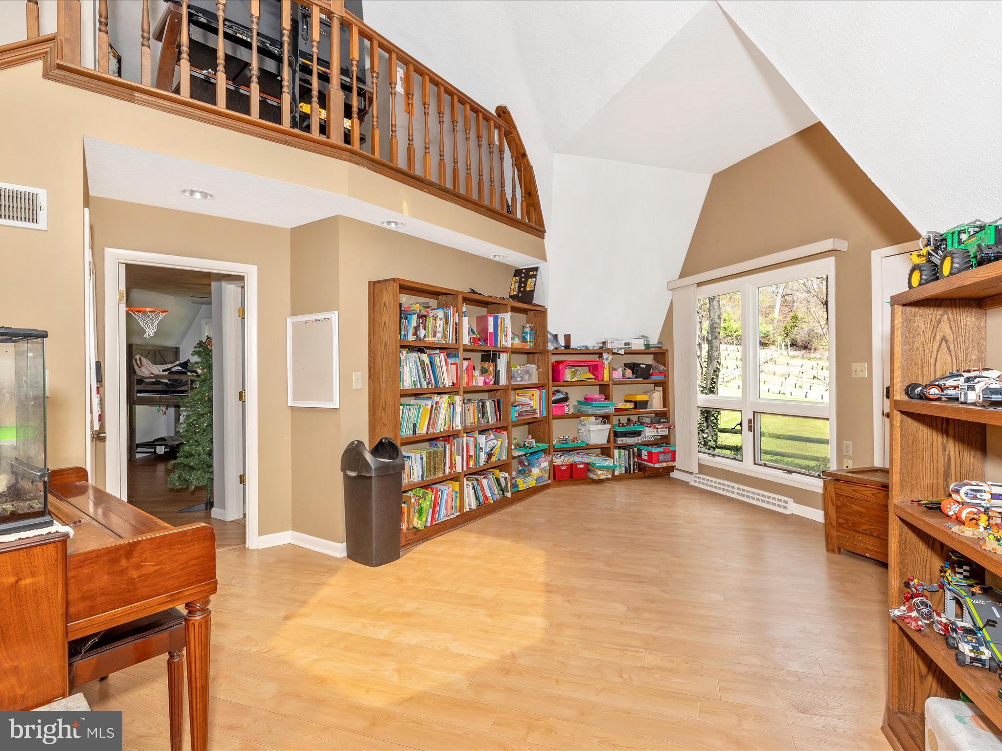 111 Bachmans Valley Road Westminster, MD 21158 - Photo 29 of 97 Library