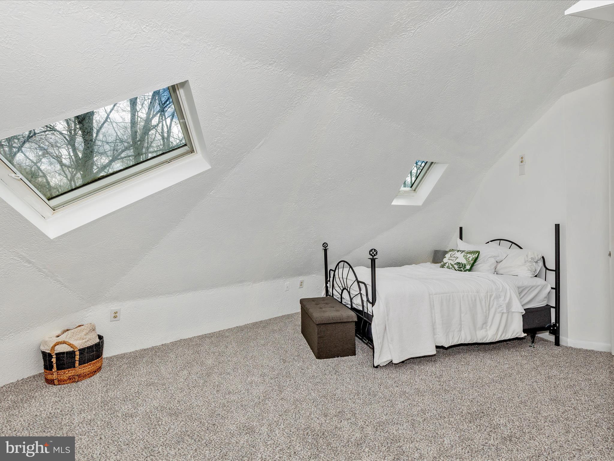 111 Bachmans Valley Road Westminster, MD 21158 - Photo 56 of 97 a living room with furniture