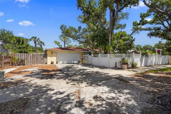 $325,000 | 1500 Kilpatrick Road, Nokomis, FL 34275