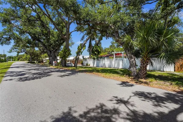 $325,000 | 1500 Kilpatrick Road, Nokomis, FL 34275