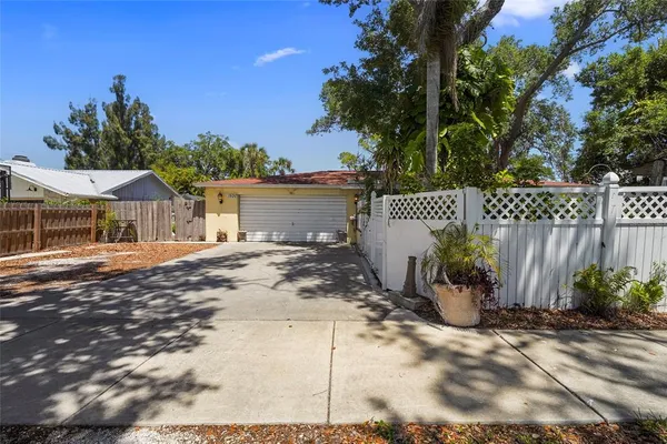 $325,000 | 1500 Kilpatrick Road, Nokomis, FL 34275