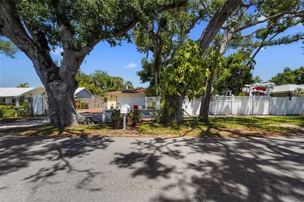$325,000 | 1500 Kilpatrick Road, Nokomis, FL 34275
