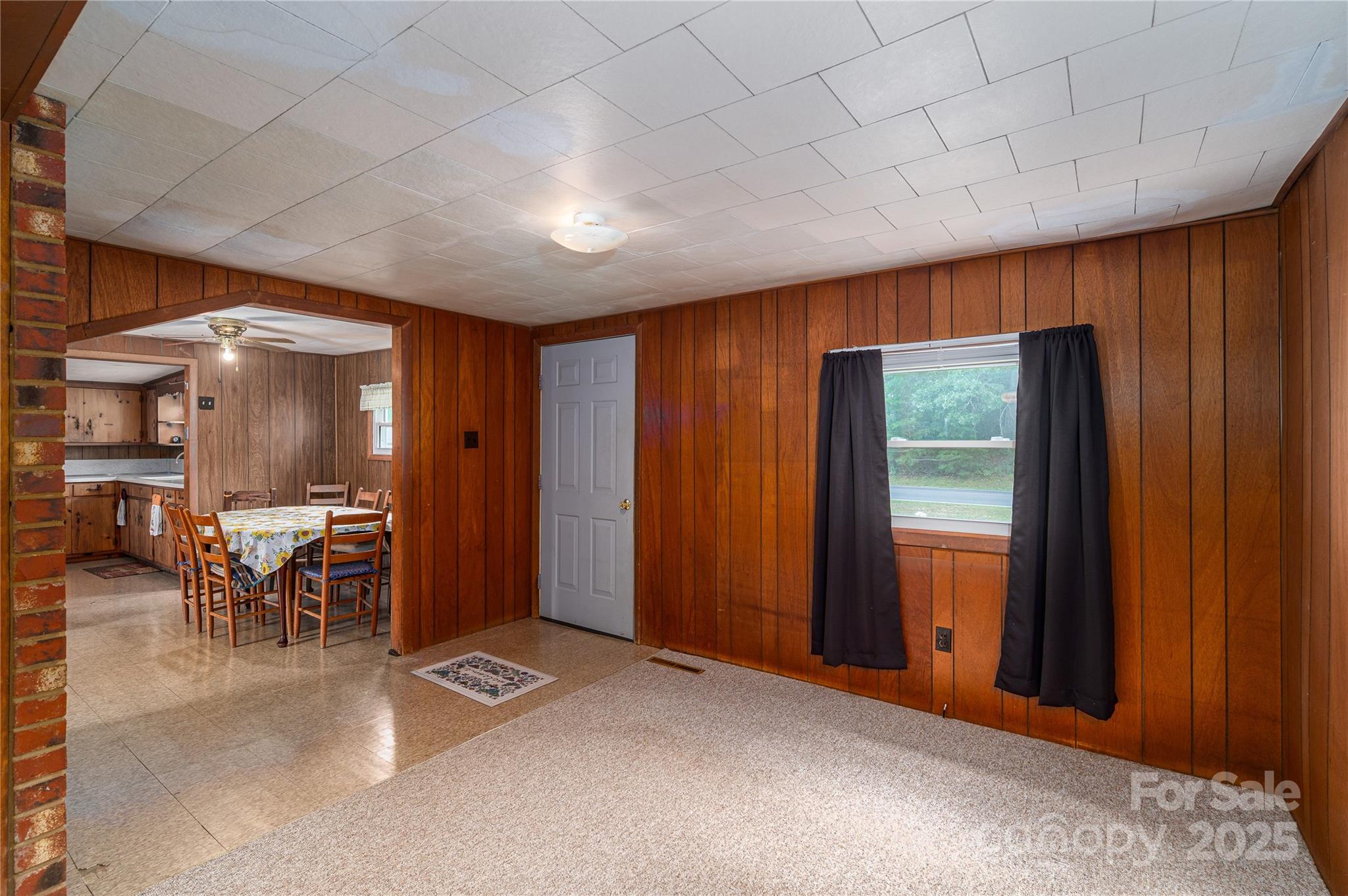 2320 Claremont Road Newton, NC 28658 - Photo 4 of 30