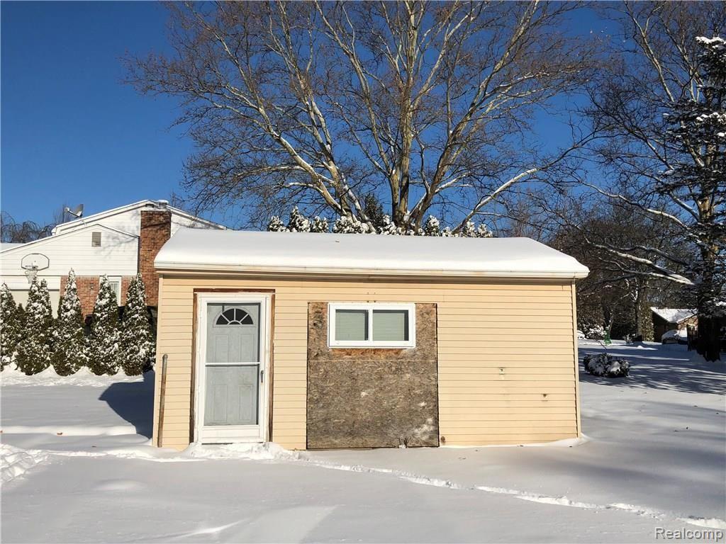 35360 Six Mile Road Livonia, MI 48152 - Photo 3 of 16