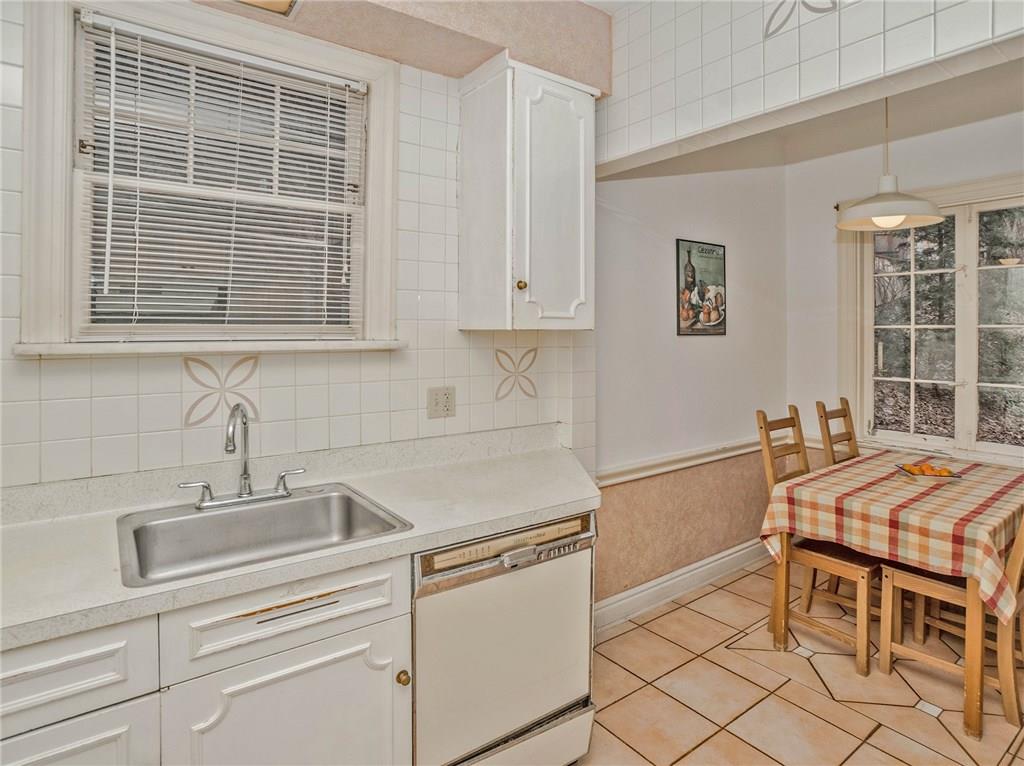 1240 Murdoch Road Pittsburgh, PA 15217 - Photo 12 of 25 Gallery Image 12