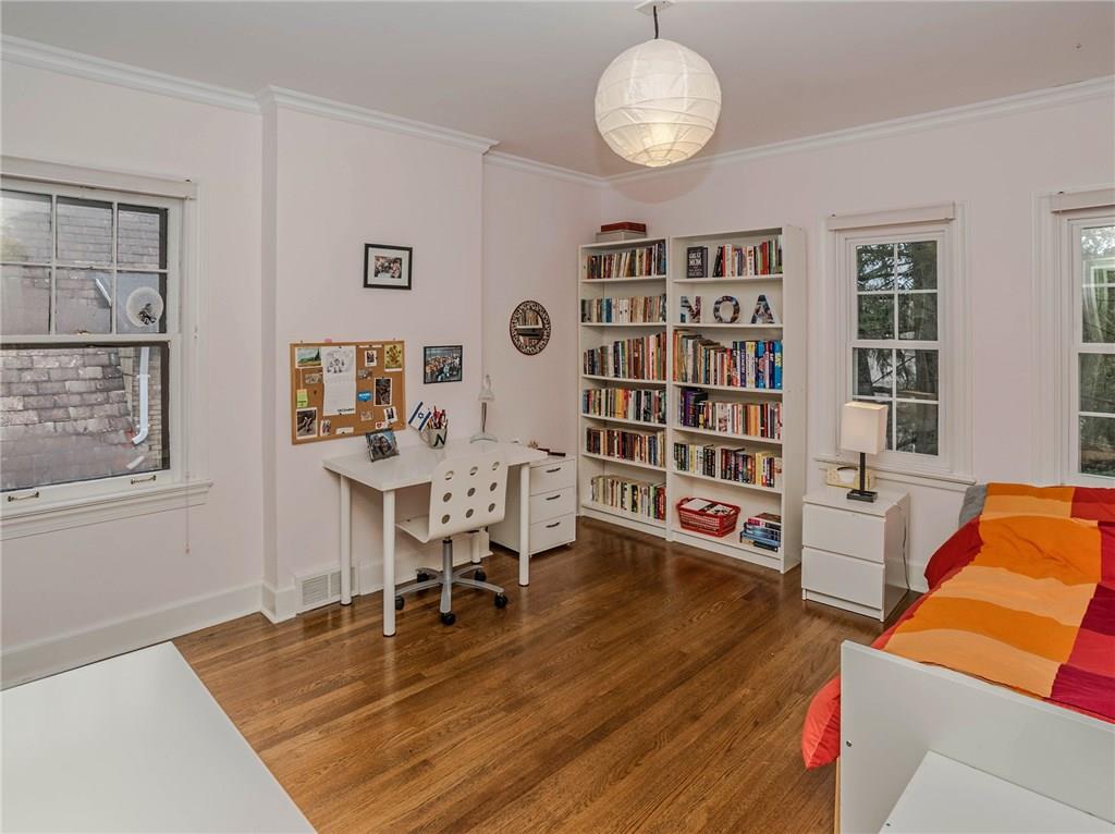 1240 Murdoch Road Pittsburgh, PA 15217 - Photo 17 of 25 Gallery Image 17