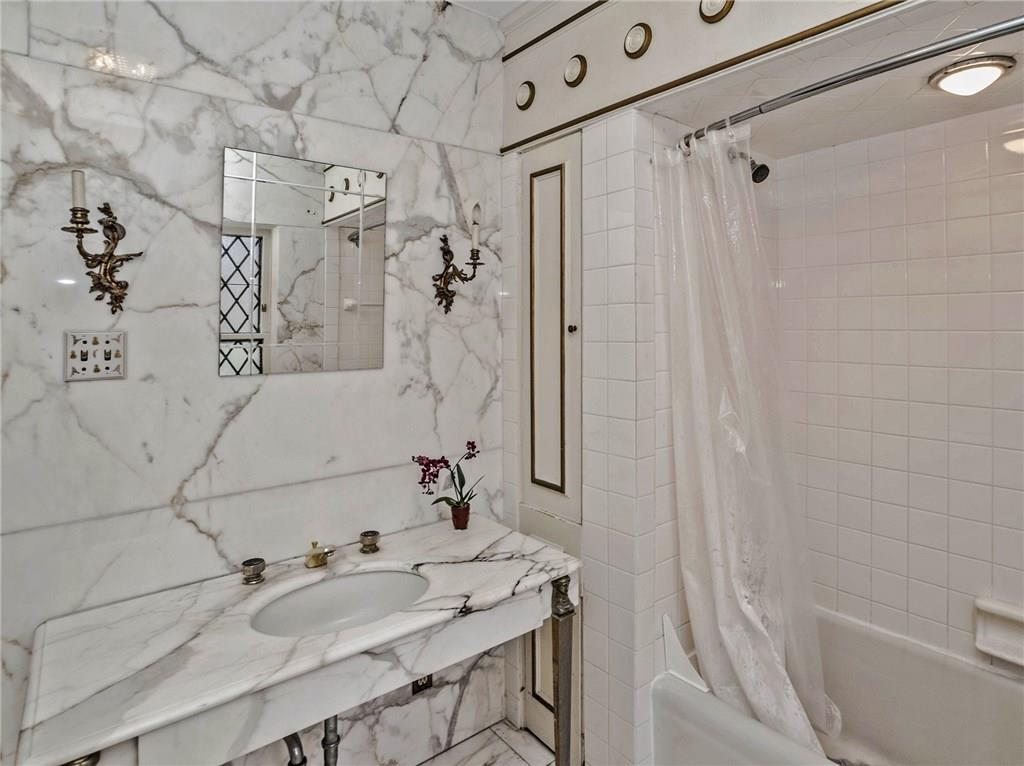 1240 Murdoch Road Pittsburgh, PA 15217 - Photo 20 of 25 Gallery Image 20