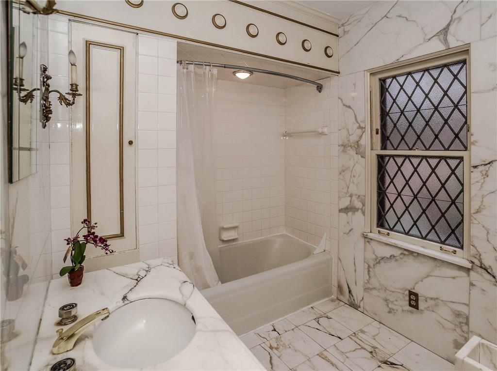 1240 Murdoch Road Pittsburgh, PA 15217 - Photo 21 of 25 Gallery Image 21