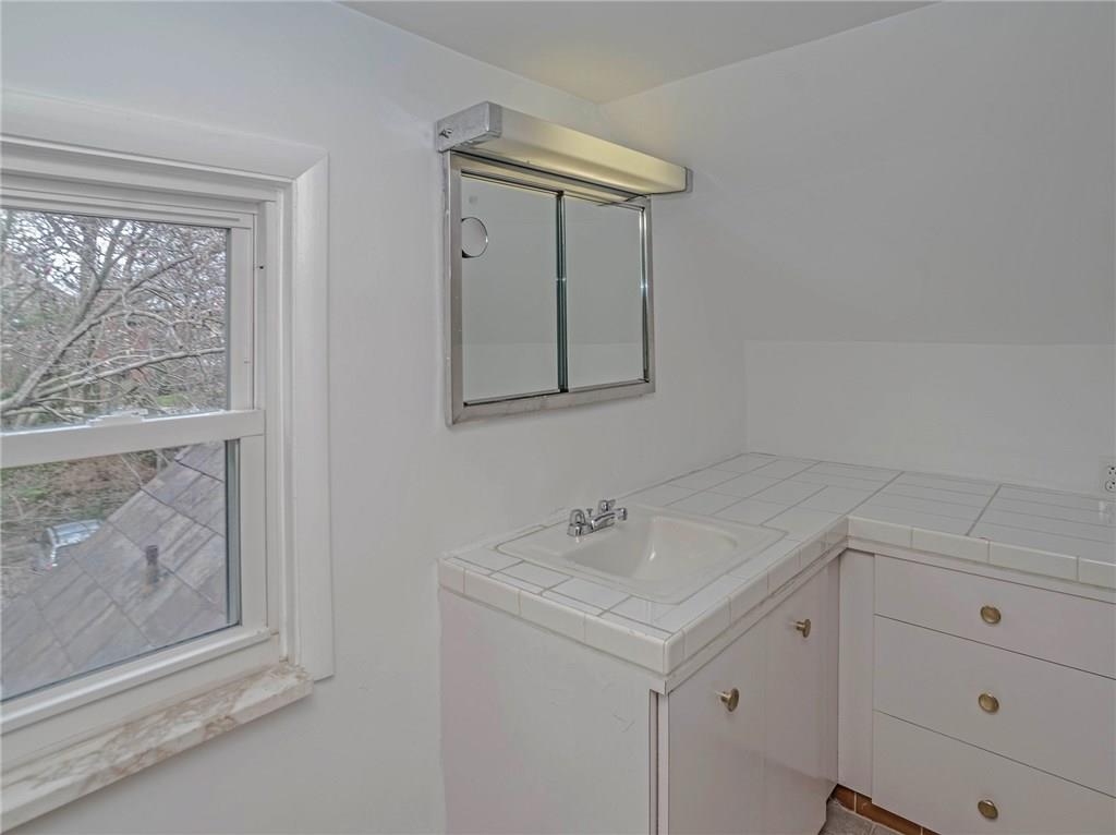 1240 Murdoch Road Pittsburgh, PA 15217 - Photo 23 of 25 Gallery Image 23