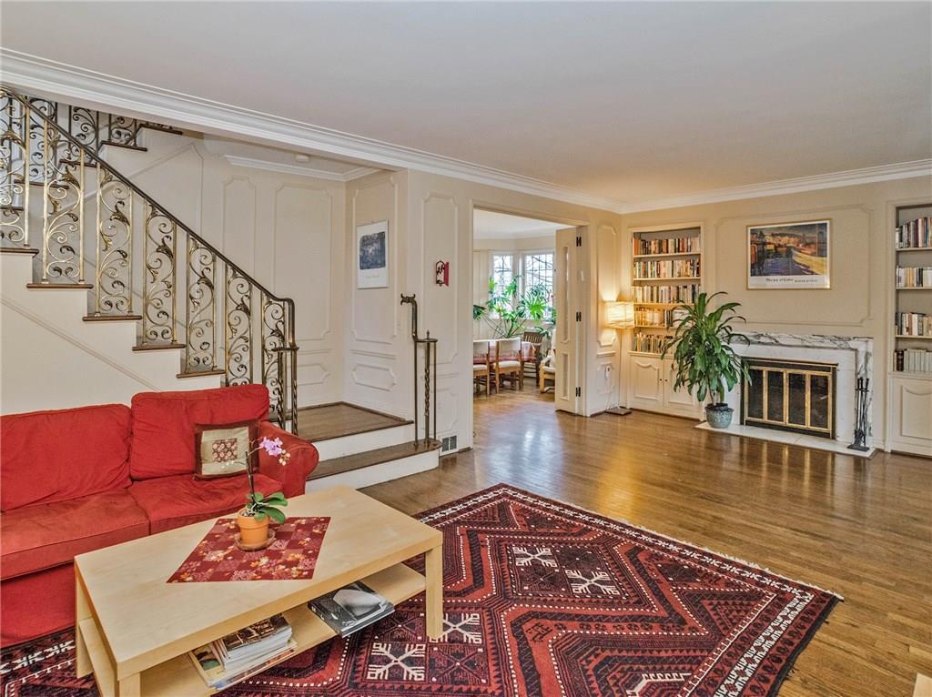 1240 Murdoch Road Pittsburgh, PA 15217 - Photo 4 of 25 Gallery Image 4