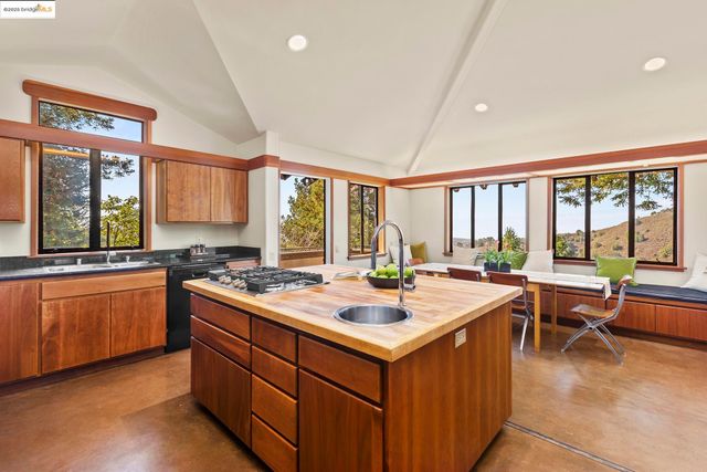 $2,350,000 | 25 Dartmouth Drive, Berkeley, CA 94705