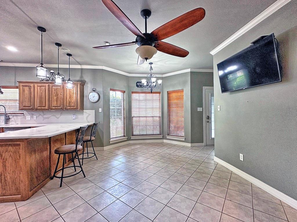 912 Van Winkle Circle Athens, TX 75751 - Photo 7 of 14 a view of a livingroom with furniture and a ceiling fan