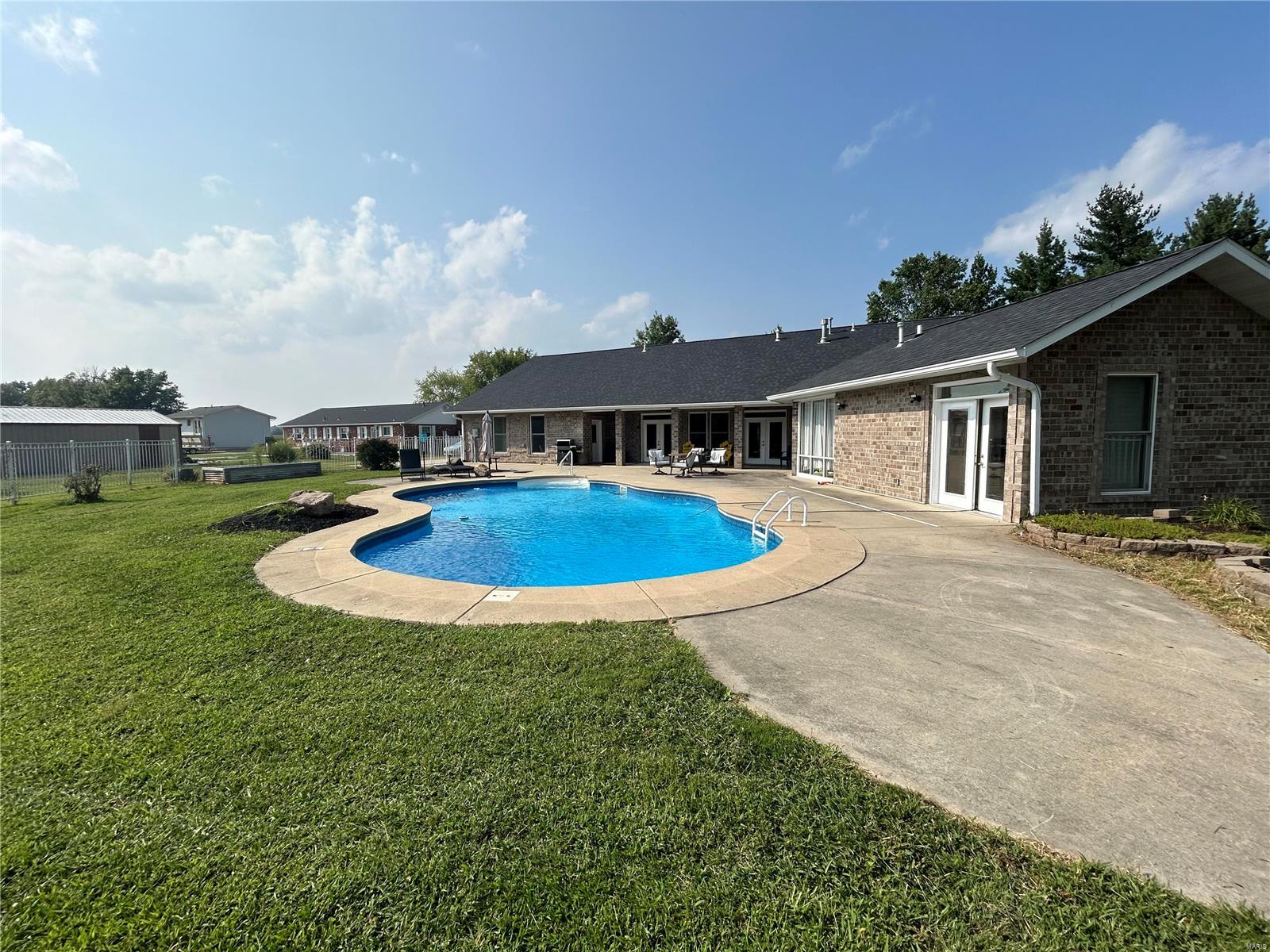 10990 Lake Road Highland, IL 62249 - Photo 22 of 27
