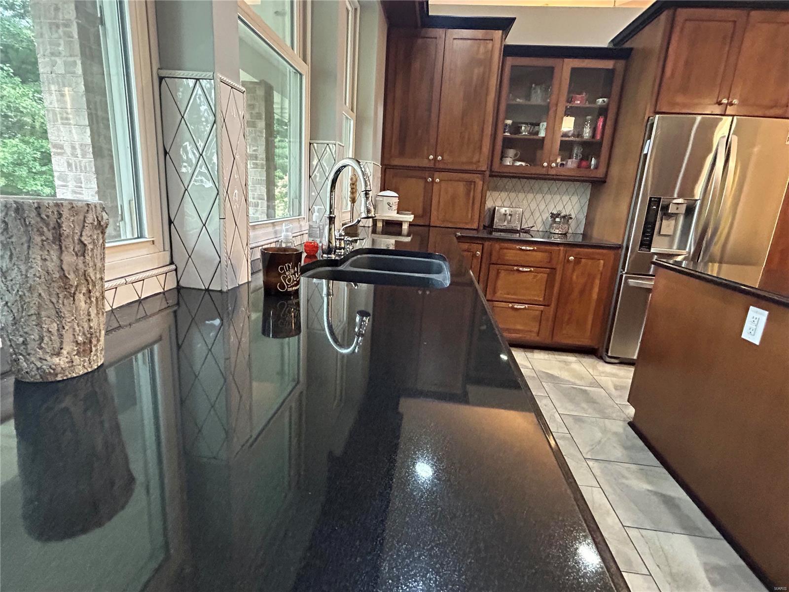 10990 Lake Road Highland, IL 62249 - Photo 8 of 27