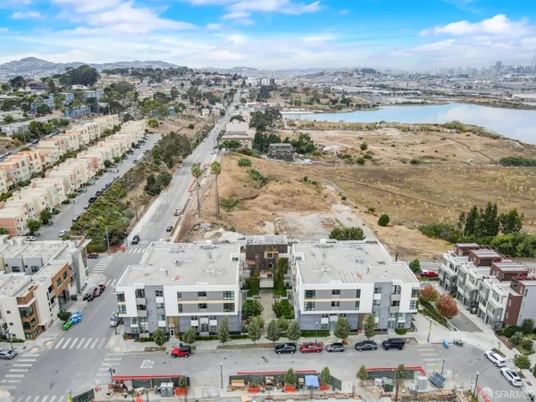 $4,000 | 451 Donahue Street, Unit 304, San Francisco, CA 94124