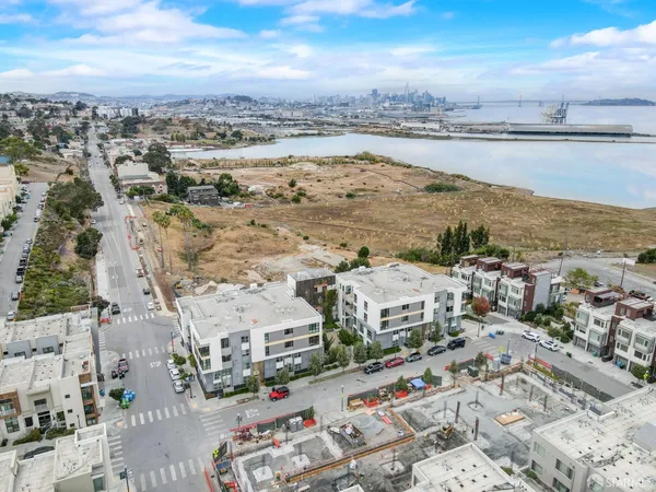 $4,000 | 451 Donahue Street, Unit 304, San Francisco, CA 94124