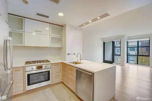 $4,000 | 451 Donahue Street, Unit 304, San Francisco, CA 94124