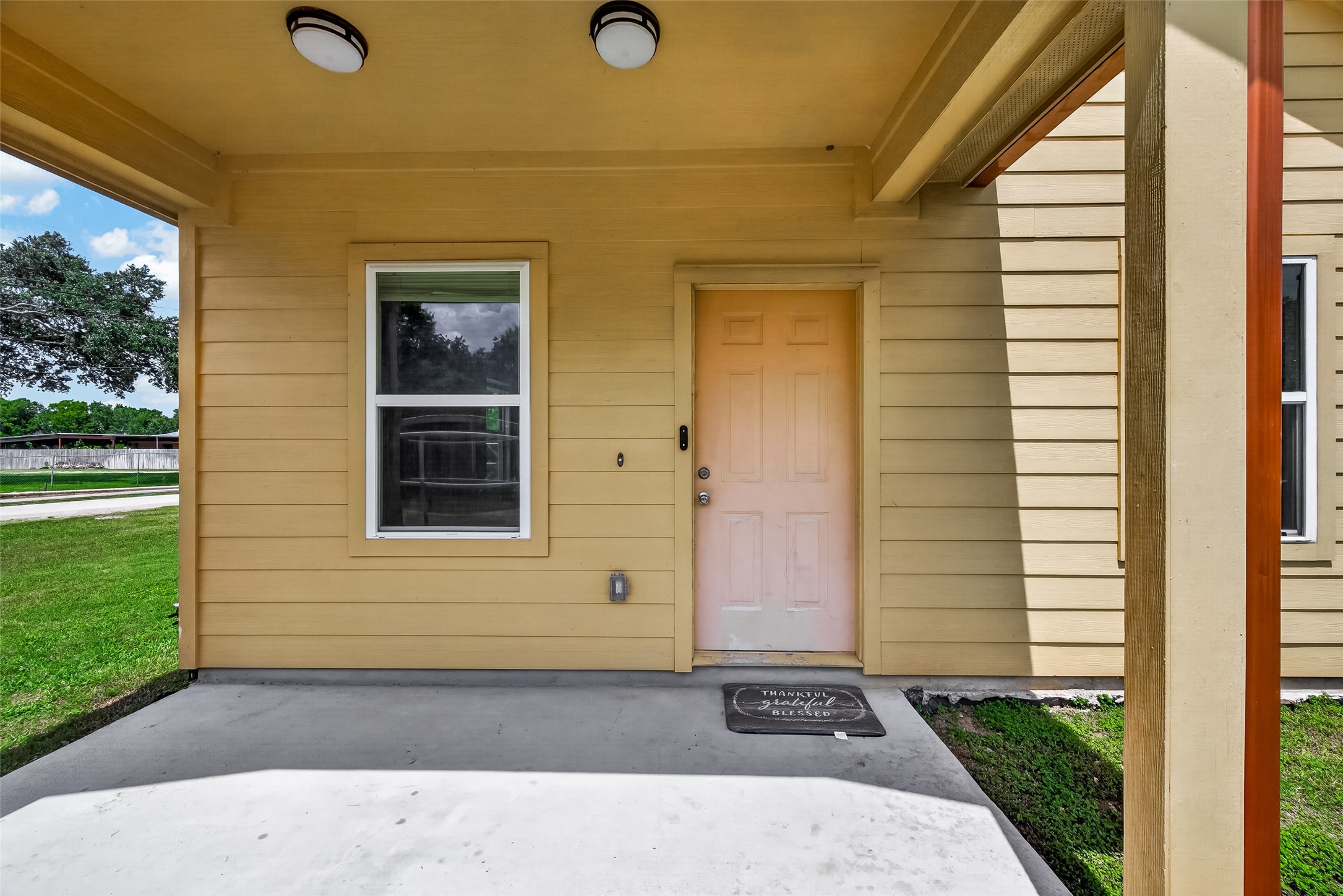5220 Simsbrook Drive Houston, TX 77045 - Photo 1 of 7