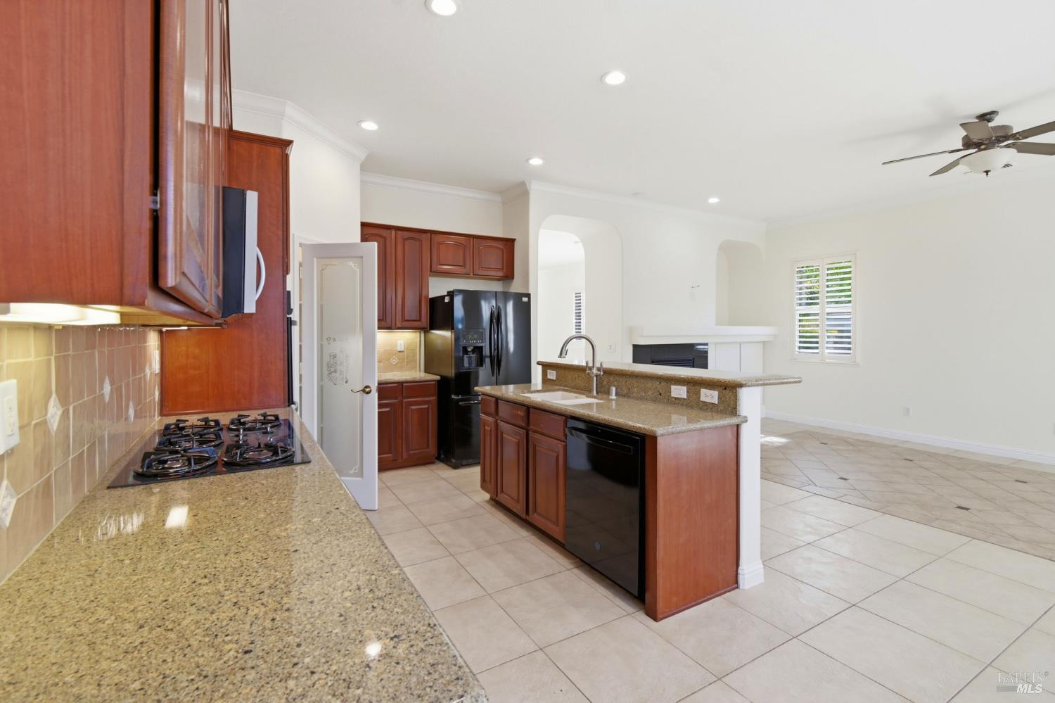 448 Three Rivers Court Vacaville, CA 95688 - Photo 15 of 44