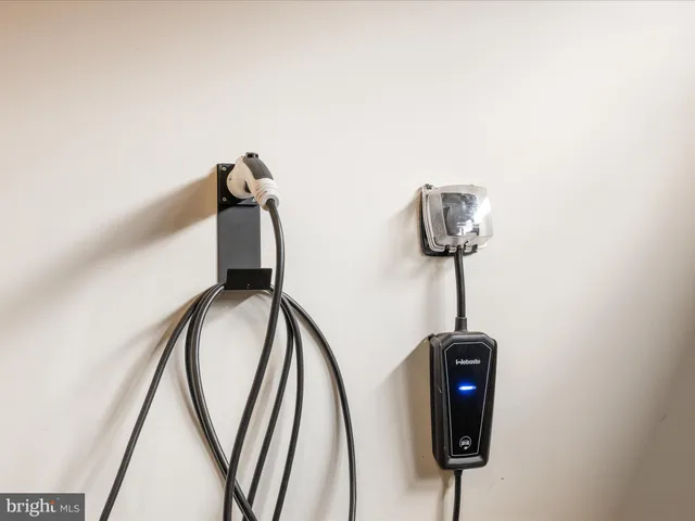 $1,228,000 | 43221 Greeley Square, Ashburn, VA 20148